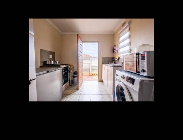 3 BEDROOM HOUSE FOR SALE IN SKY CITY